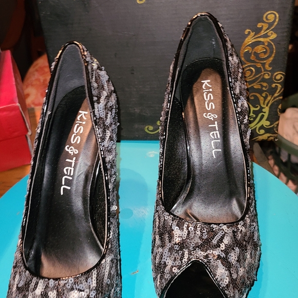 Kiss and tell - Picture 6 of 12